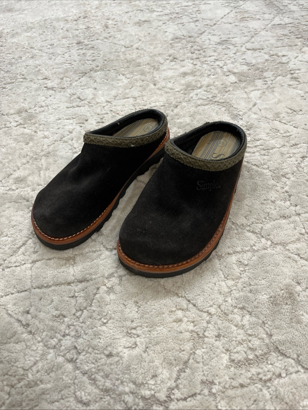 Simple Black Suede Slip-On Clogs with Brown Trim